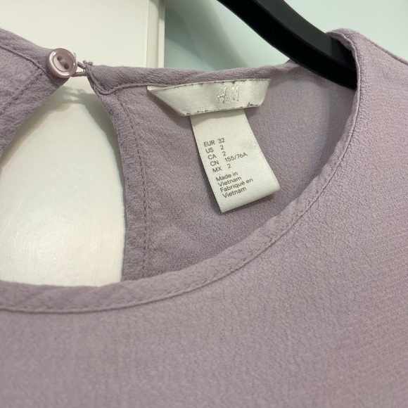🌸3 for $15🌸 H&M Lavender Top - Picture 7 of 7